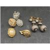 Image 7 : Jewelry Box with Vintage Earrings, Brooches, Beads, Pendants, Cuff Links and More