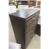 Image 3 : Modern Dresser (50" × 30" × 18 1/2") and 2 Night Stands (26" × 24" × 16")