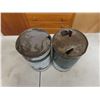 Image 10 : 10 Quart Oil Cans: Shell, Texaco, John Deere