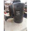 Image 5 : 2 Electro-Voice Model 2X1i-100T Speakers with Mounting Hardware