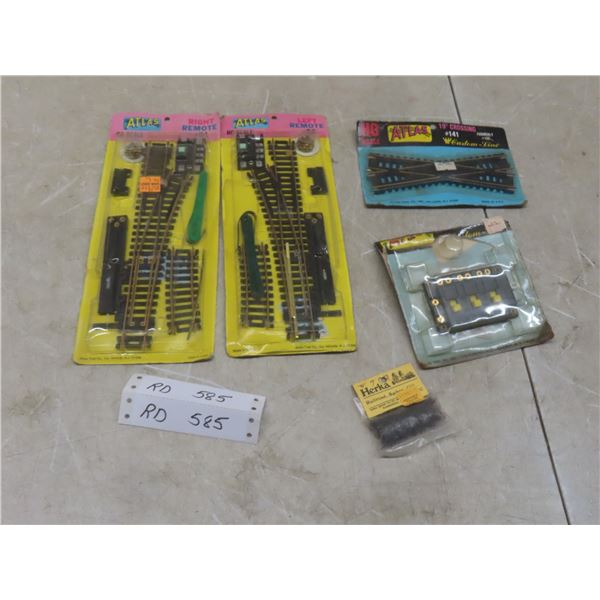HO Model Train Set with Tracks, Crossing Connector, Spikes – NOS