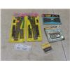 Image 1 : HO Model Train Set with Tracks, Crossing Connector, Spikes – NOS