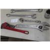 Image 5 : 5× 3/4" Drive Ratchet and Socket Set, 18" Pipe Wrench, Crescent Wrench and Wrenches 1" and Up