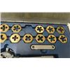 Image 3 : Mastercraft Tap and Die Set