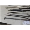 Image 3 : 16 Pry Bars
