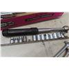 Image 4 : 3/8" Drive Sockets, Extensions, Ratchet and Torx Wrench