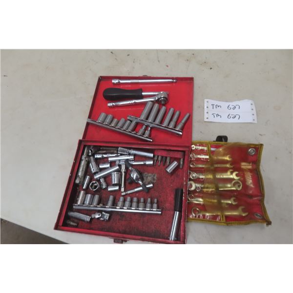 ¼" Drive Socket Set with Ratchet, Extension and Precision Wrenches
