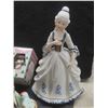 Image 2 : 5 Lil Chimney Porcelain Figures, Musical Ornaments, Salt and Pepper Shakers