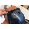 Image 3 : 2  x 10-Pin Bowling Balls: Brunswick Jewel and Columbia 300