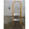 Image 4 : Stepper, and Aluminum Crutches
