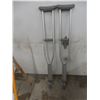 Image 5 : Stepper, and Aluminum Crutches