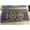 Image 4 : 5 Licence Plates: MB 1946 Tractor, MB 1931, 07 MB, 74 Alberta and Delaware