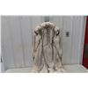 Image 5 : Peter Gaye Fur Coat