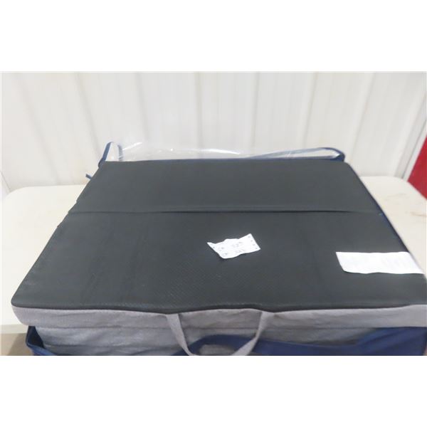 Travel Cot – Appears New