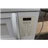 Image 2 : Frigidaire Over-Range Microwave with Exhaust