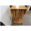 Image 4 : 4 Folding TV Tables and Rack