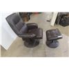 Image 1 : Leather/Leather-Style Swivel Chair and Ottoman