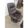 Image 2 : Leather/Leather-Style Swivel Chair and Ottoman