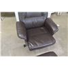 Image 4 : Leather/Leather-Style Swivel Chair and Ottoman