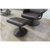 Image 7 : Leather/Leather-Style Swivel Chair and Ottoman