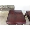 Image 3 : 2 Modern End Tables, 22" × 28" × 24"