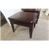 Image 4 : 2 Modern End Tables, 22" × 28" × 24"