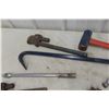 Image 5 : Wrecking Bar, Sledge Hammer, Pipe Wrench, 1/2" Crowbar and More