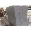 Image 2 : 2 Metal 2-Drawer Filing Cabinets, 30½" × 18" × 28"