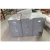 Image 1 : 3 Metal 2-Drawer Filing Cabinets, 30½" × 18" × 28"