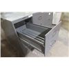 Image 4 : 3 Metal 2-Drawer Filing Cabinets, 30½" × 18" × 28"