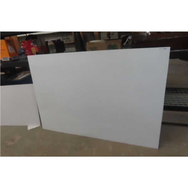 Corrugated White Sheet, 48" × 72"