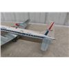 Image 7 : Cragston United Airlines 717 Litho Plane (22" x 23")