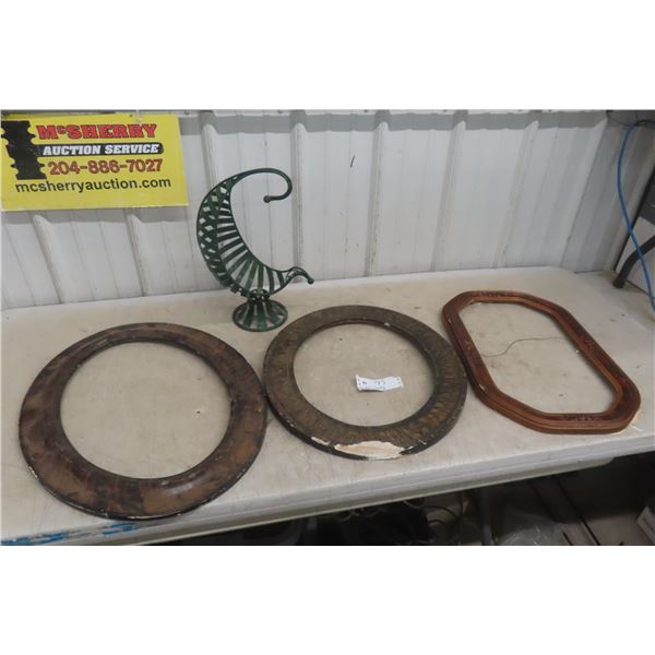 3 Picture Frame and Centre Piece Set