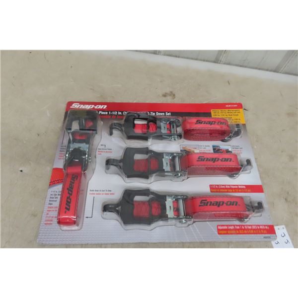 New Snap-On 4-Piece 1-1/2" Ratchet and Load Strap