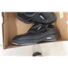Image 10 : 4 Curling Brooms and Ashem Size 13 Curling Shoe & Sliders