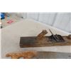 Image 4 : Block Planer, Saw and Fire Extinguisher