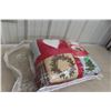 Image 1 : New Christmas-Themed Queen-Sized Quilt & Shams (86" x 92")