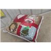 Image 4 : New Christmas-Themed Queen-Sized Quilt & Shams (86" x 92")