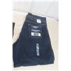 Image 2 : New Denver Hayes Jeans, New Urban Star Black Jeans (42"W x 32") and New Dakota 2XL Pocket T-Shirt