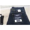Image 3 : New Denver Hayes Jeans, New Urban Star Black Jeans (42"W x 32") and New Dakota 2XL Pocket T-Shirt