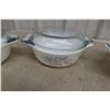 Image 4 : Set of 3 Covered Pyrex Casserole Cookwear