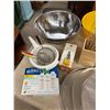 Image 5 : Assorted Kitchenware, Bakeware and Glassware