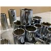 Image 5 : 66 Pcs Total Sockets 1 Extension 1 Ratchet