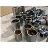 Image 8 : 66 Pcs Total Sockets 1 Extension 1 Ratchet