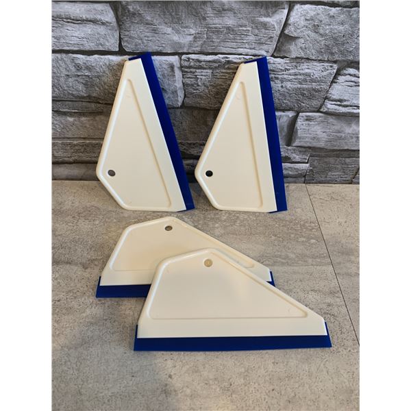 Pack of 4 Shower Squeegee White And Blue