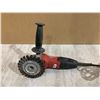 Image 3 : Milwaukee 4.5" Angle Grinder