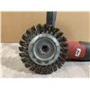 Image 5 : Milwaukee 4.5" Angle Grinder
