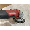 Image 7 : Milwaukee 4.5" Angle Grinder