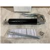 Image 1 : Mini Grease Gun w/ Tip