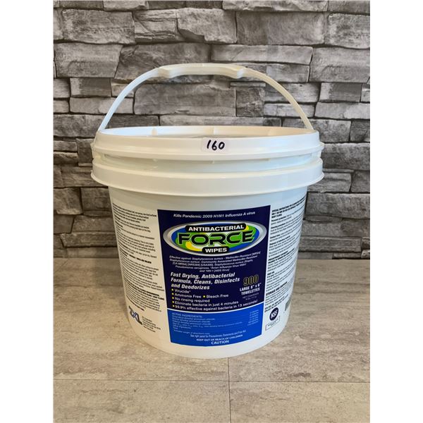 Bucket of Antibacterial Force Wipes 900 Large Towelettes